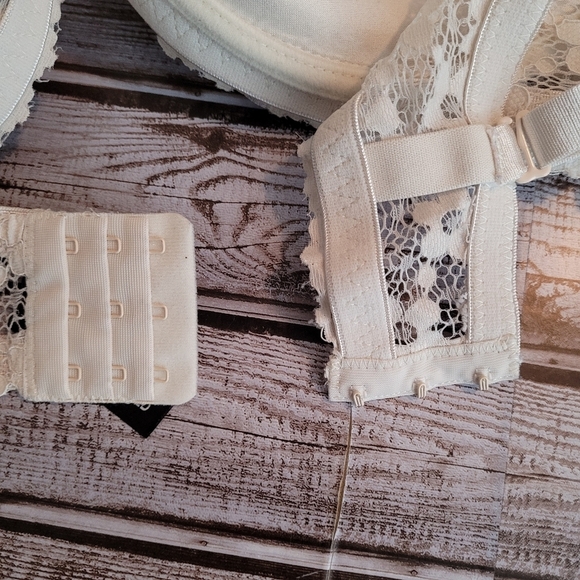 Rene Rofe Cream underwire Bra floral lace overlay 42D - Picture 6 of 11